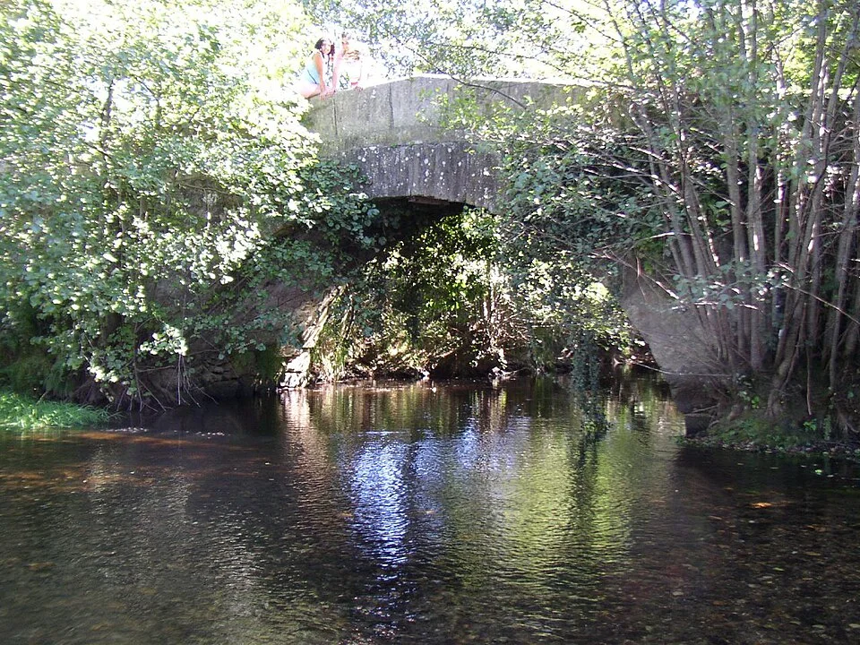 Ribadiso da Baixo, lungo il fiume Iso