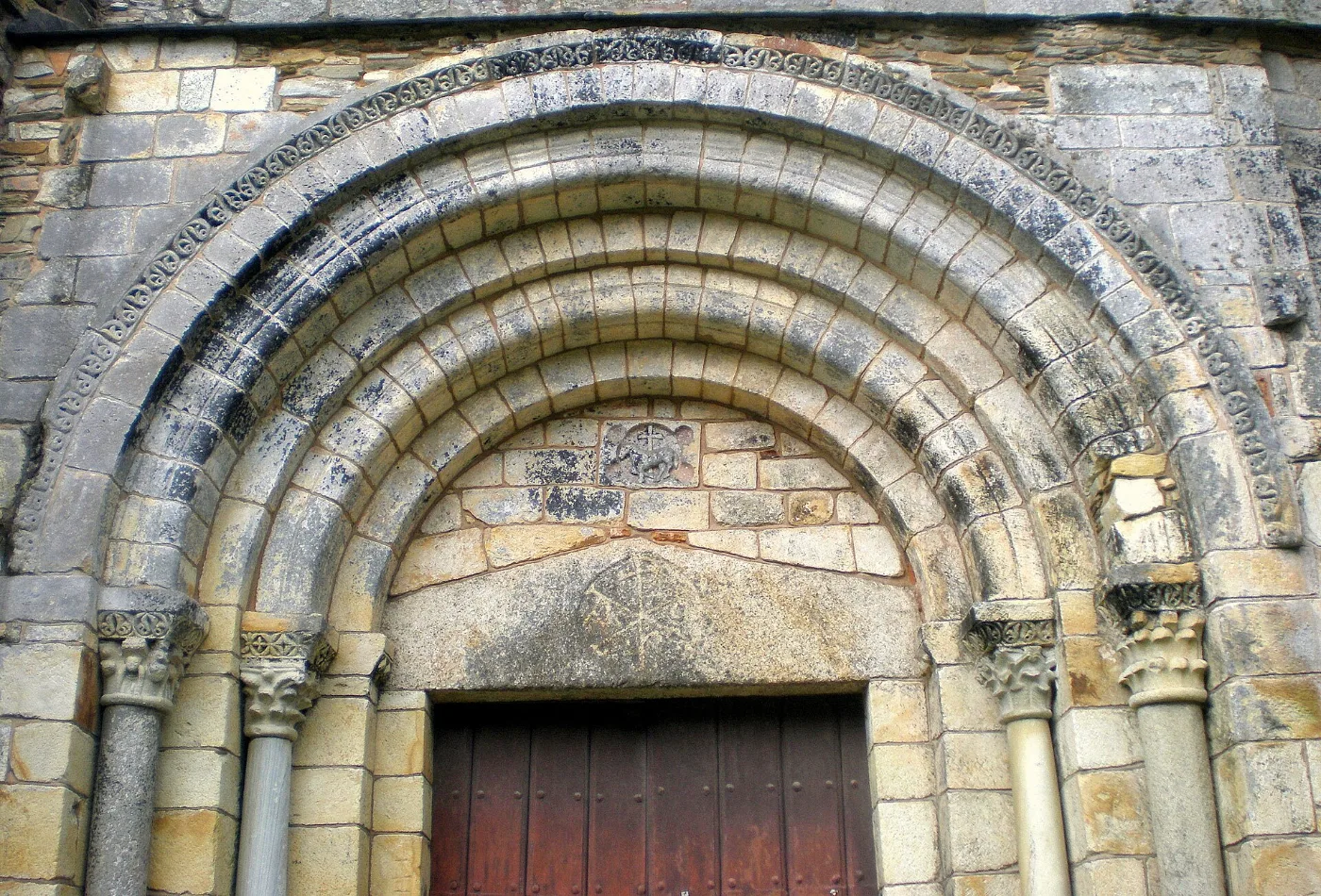 Portal of the basilica of San Martiño de Mondoñedo